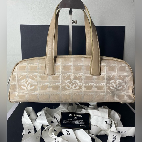 Chanel Vintage Travel Line Nylon Bowling Bag Authentic - Picture 11 of 17